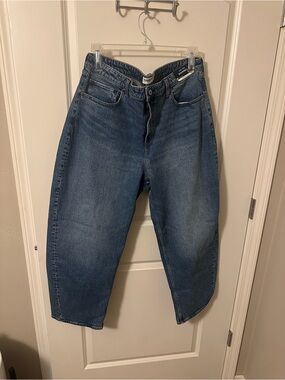 NWT Abercrombie and Fitch Curve Love High Rise barrel jeans size 34 or 18